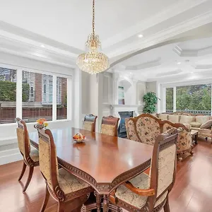 Luxurious Getaway In Vancouver-private With Attached Bathroom Guest house